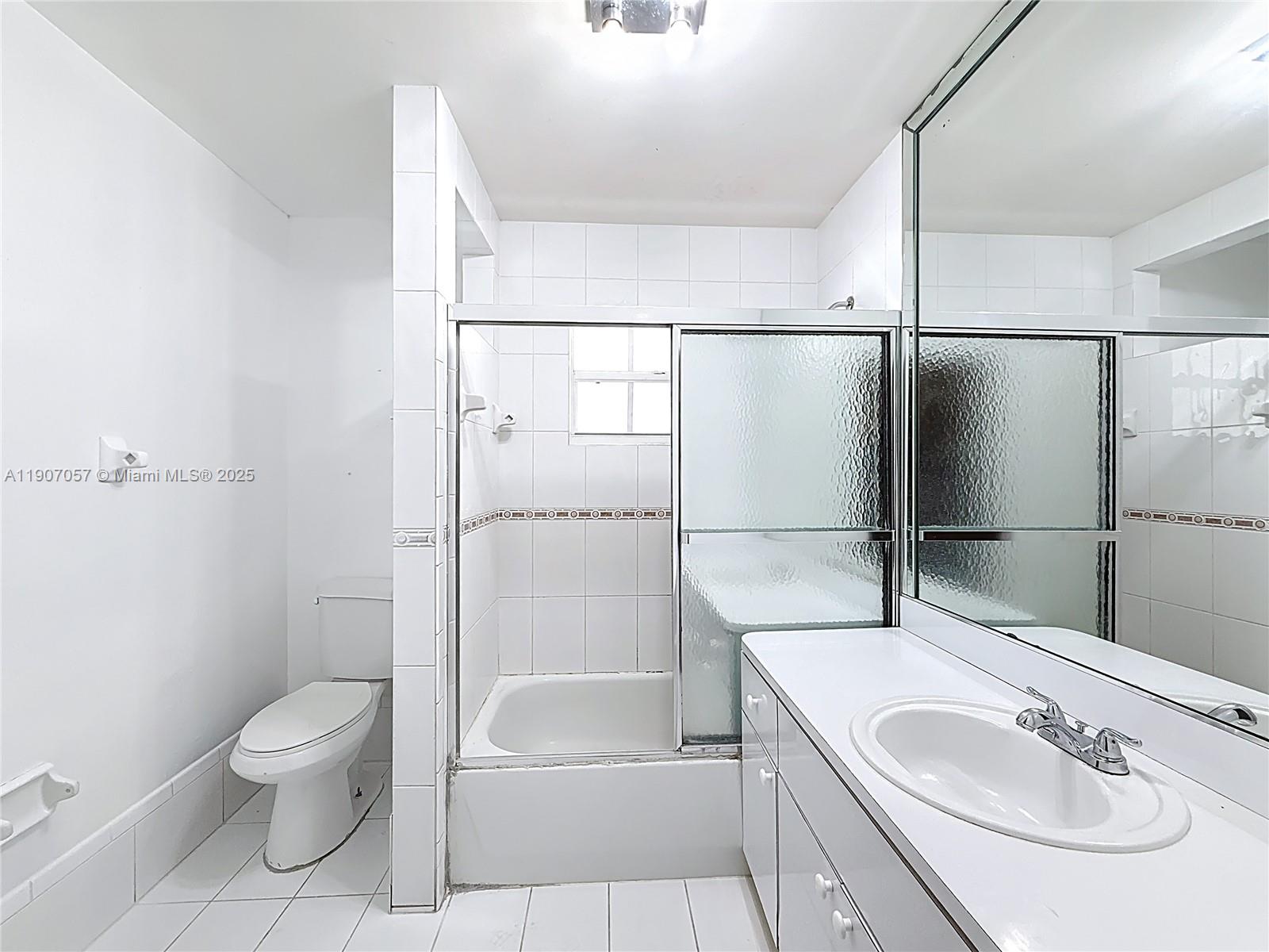 P A AT CORAL REEF - Residential