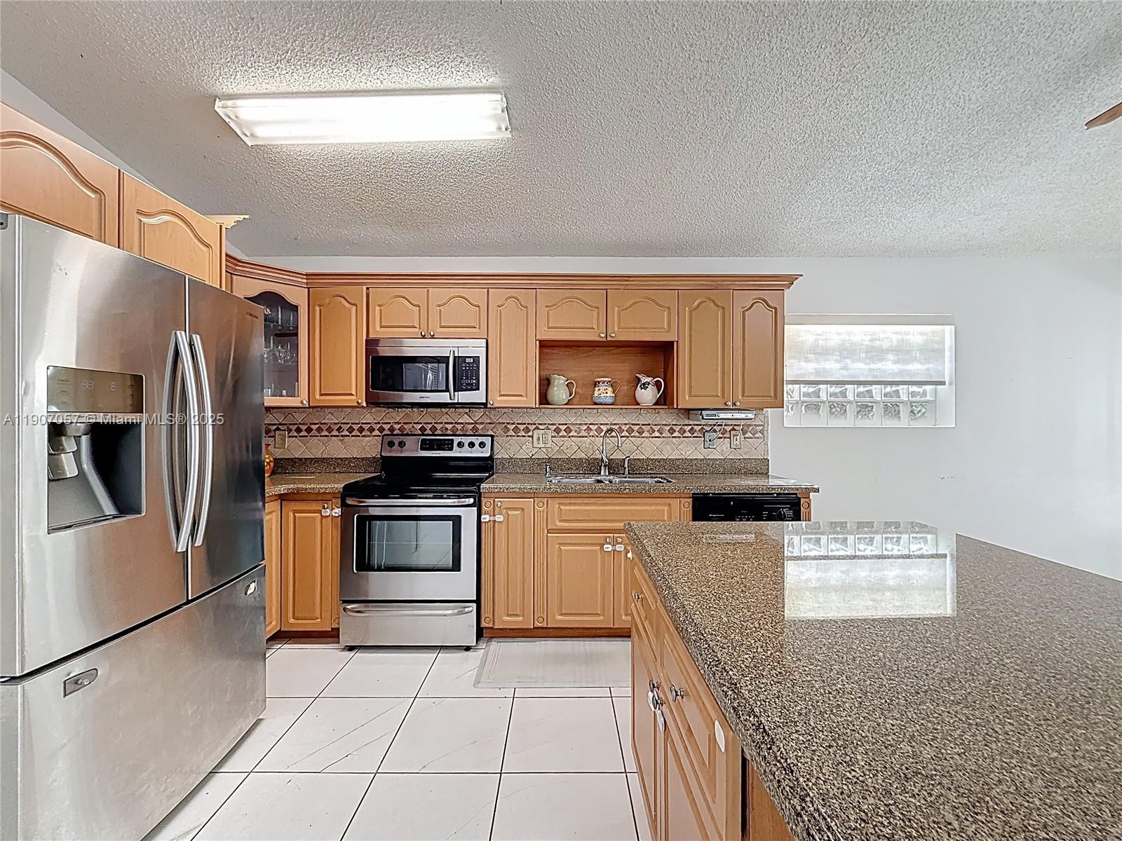 P A AT CORAL REEF - Residential