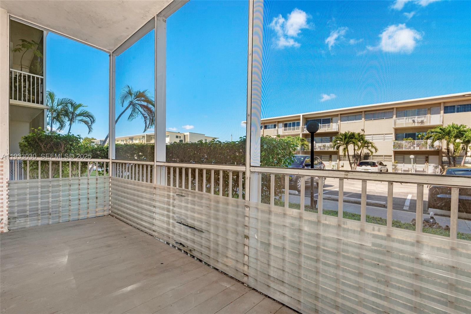 FOUNTAINVIEW CONDO NO 5 - Residential Lease