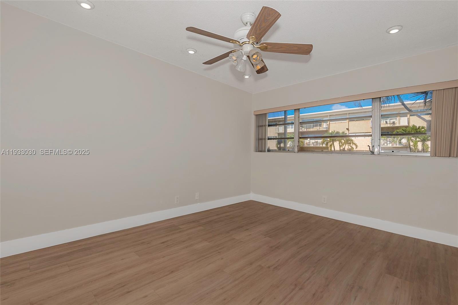 FOUNTAINVIEW CONDO NO 5 - Residential Lease