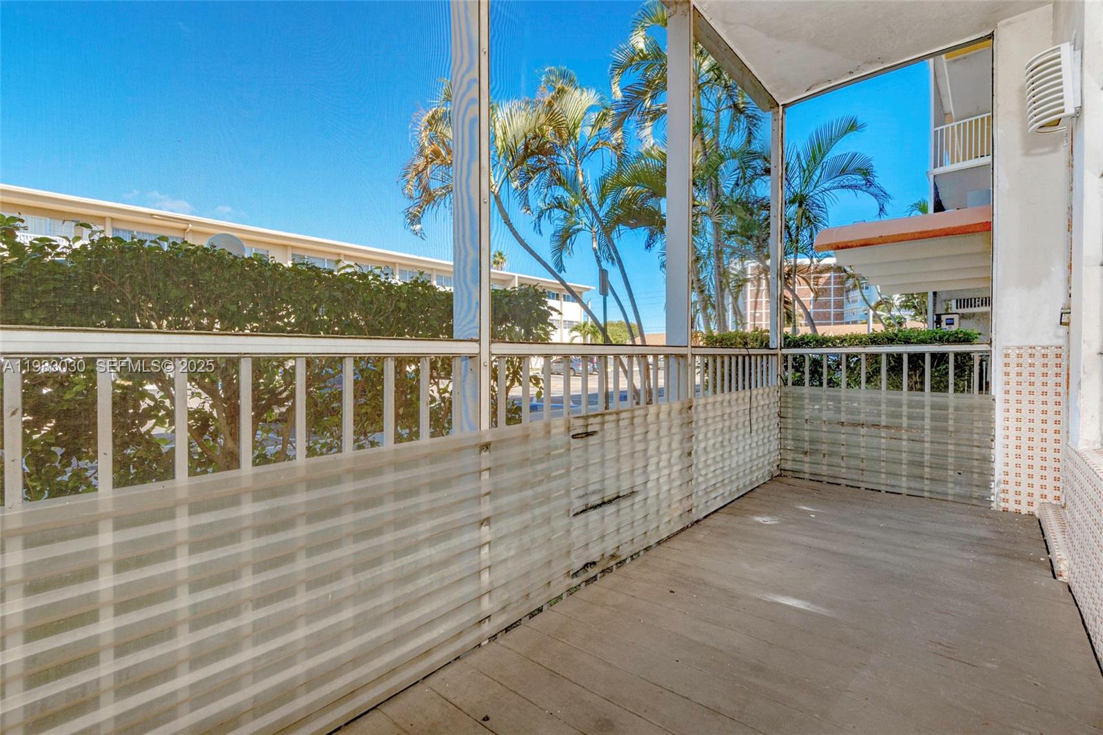 FOUNTAINVIEW CONDO NO 5 - Residential Lease