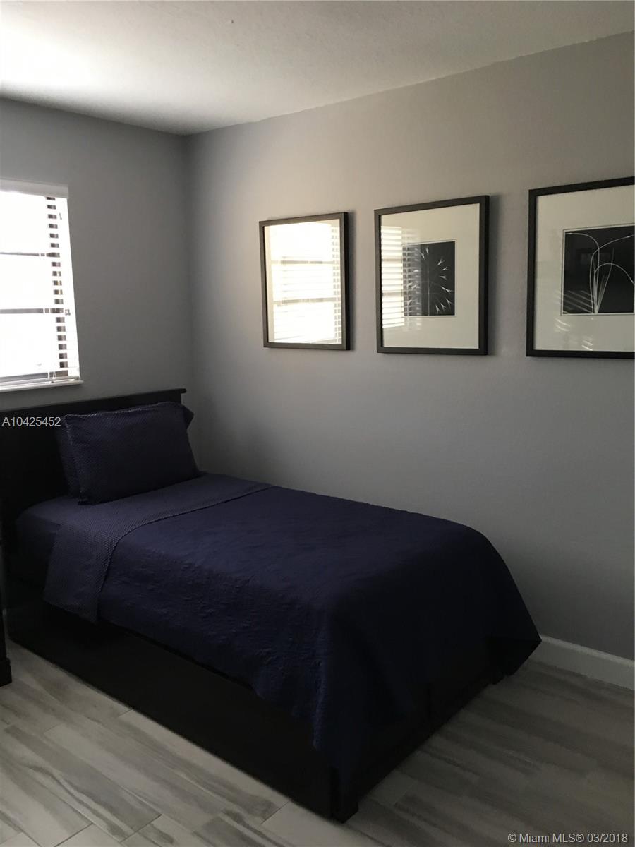 KENDALL LKS EAST PATIO CO - Residential Lease