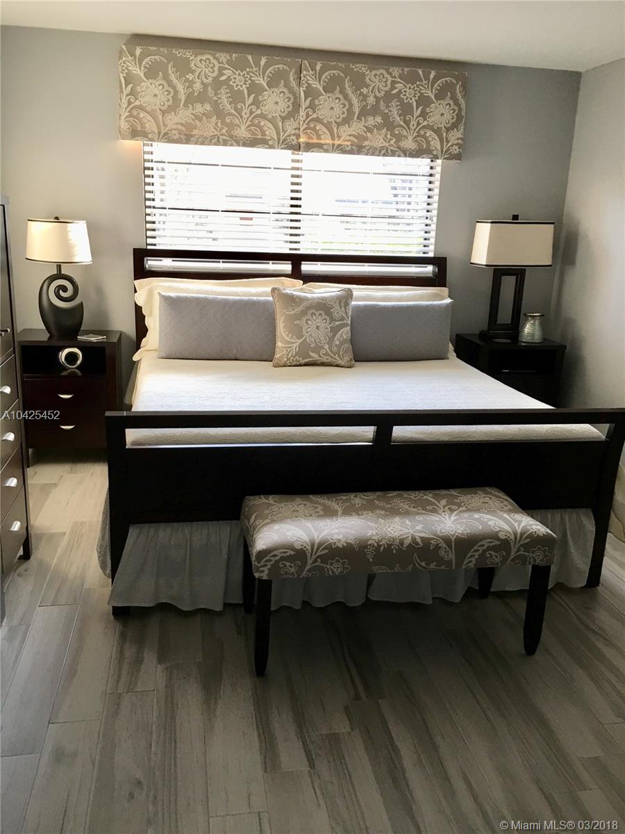 KENDALL LKS EAST PATIO CO - Residential Lease