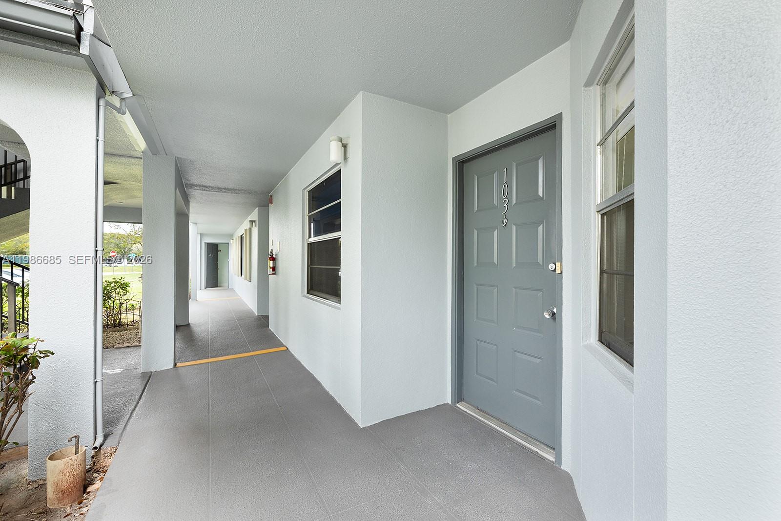 CAMBRIDGE AT CENTURY VILL - Residential