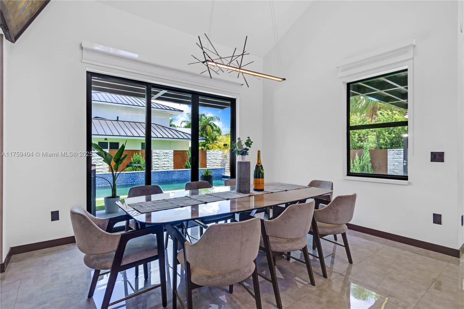 DORAL ESTATES - Residential