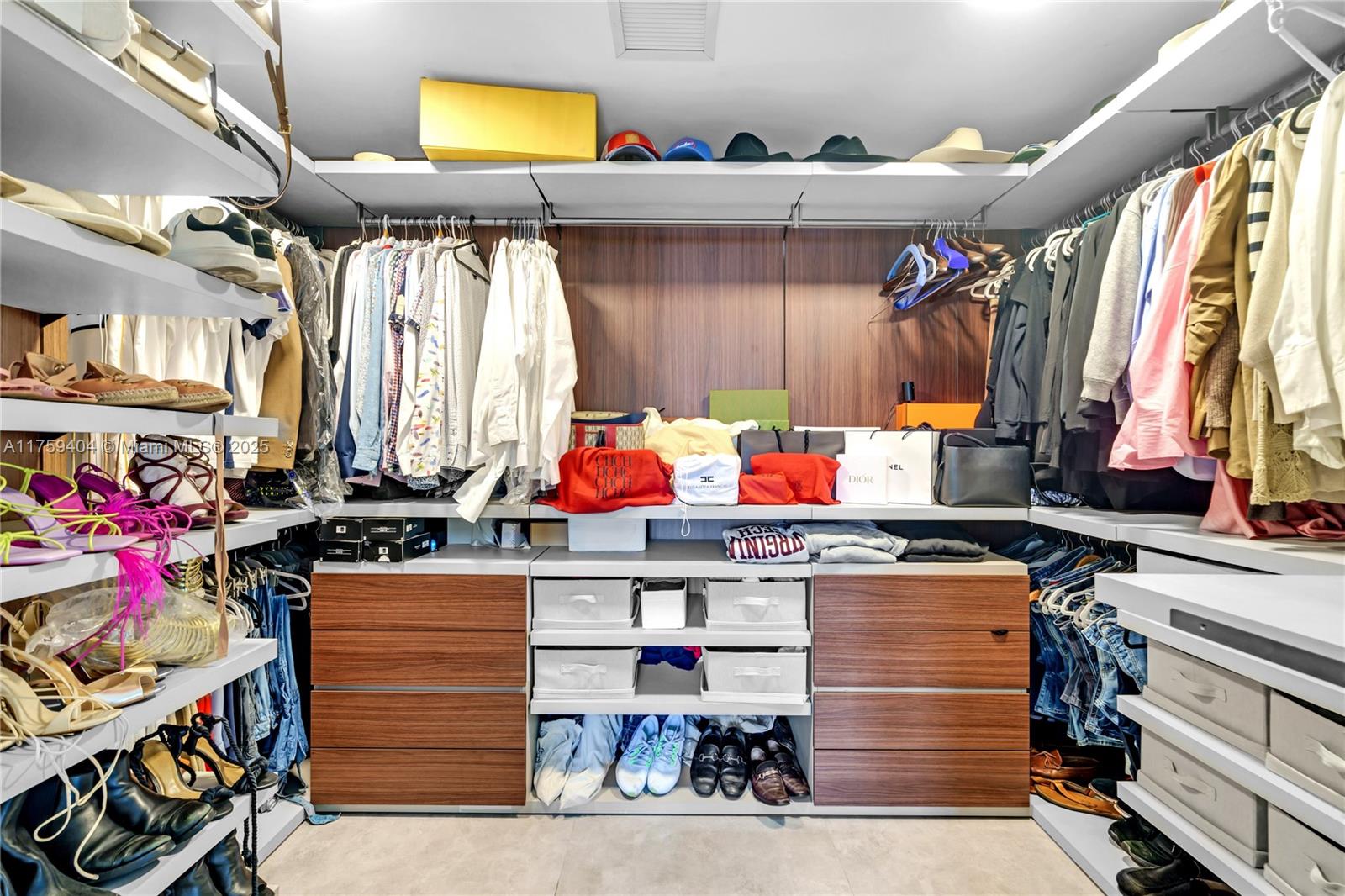 DORAL ESTATES - Residential