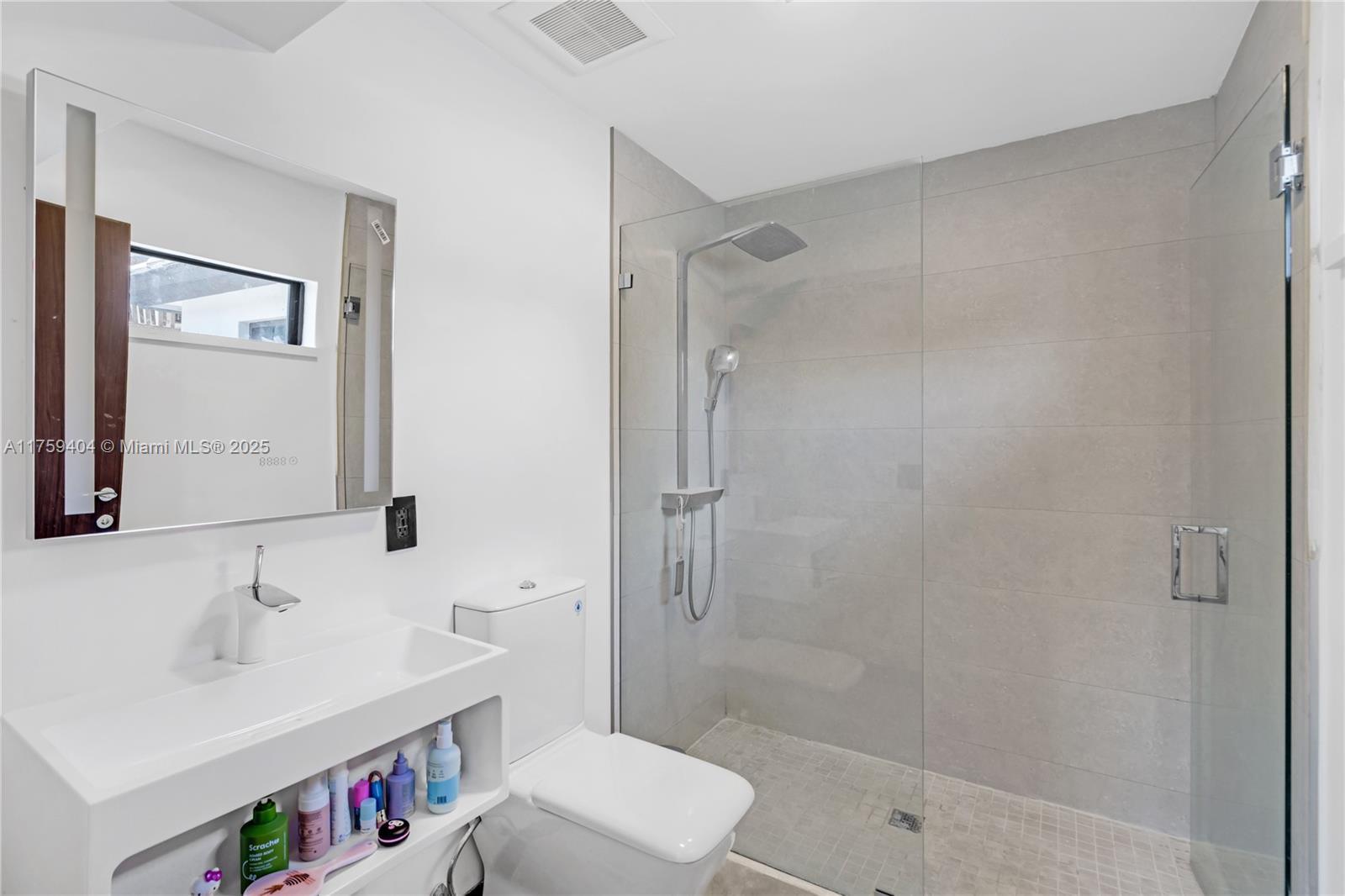 DORAL ESTATES - Residential