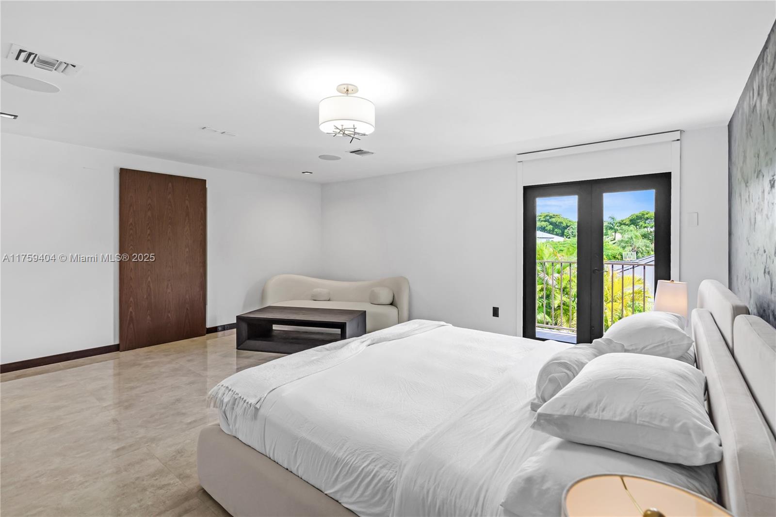 DORAL ESTATES - Residential