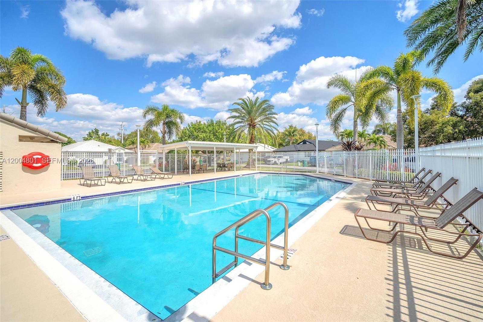 FALCONS LEA - Residential