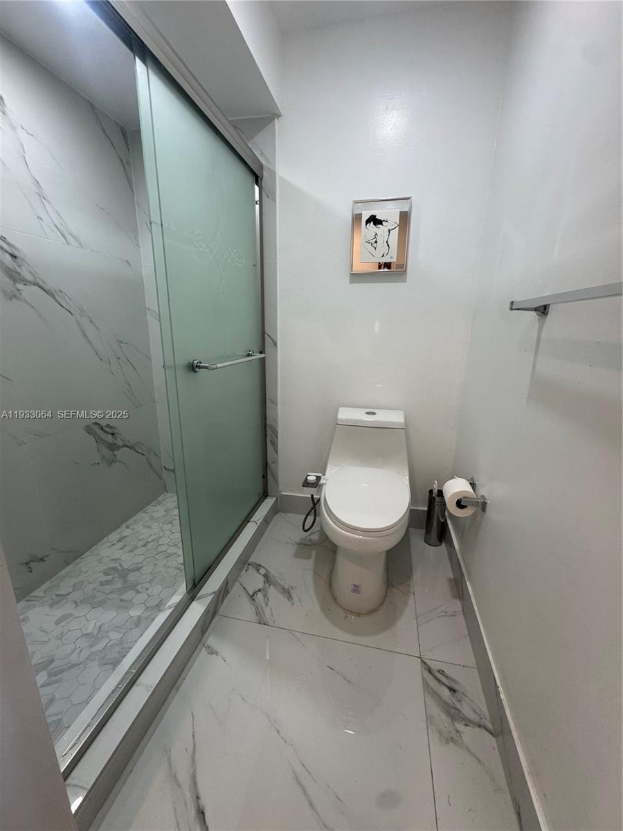 SUNRISE LAKES 100 CONDO - Residential