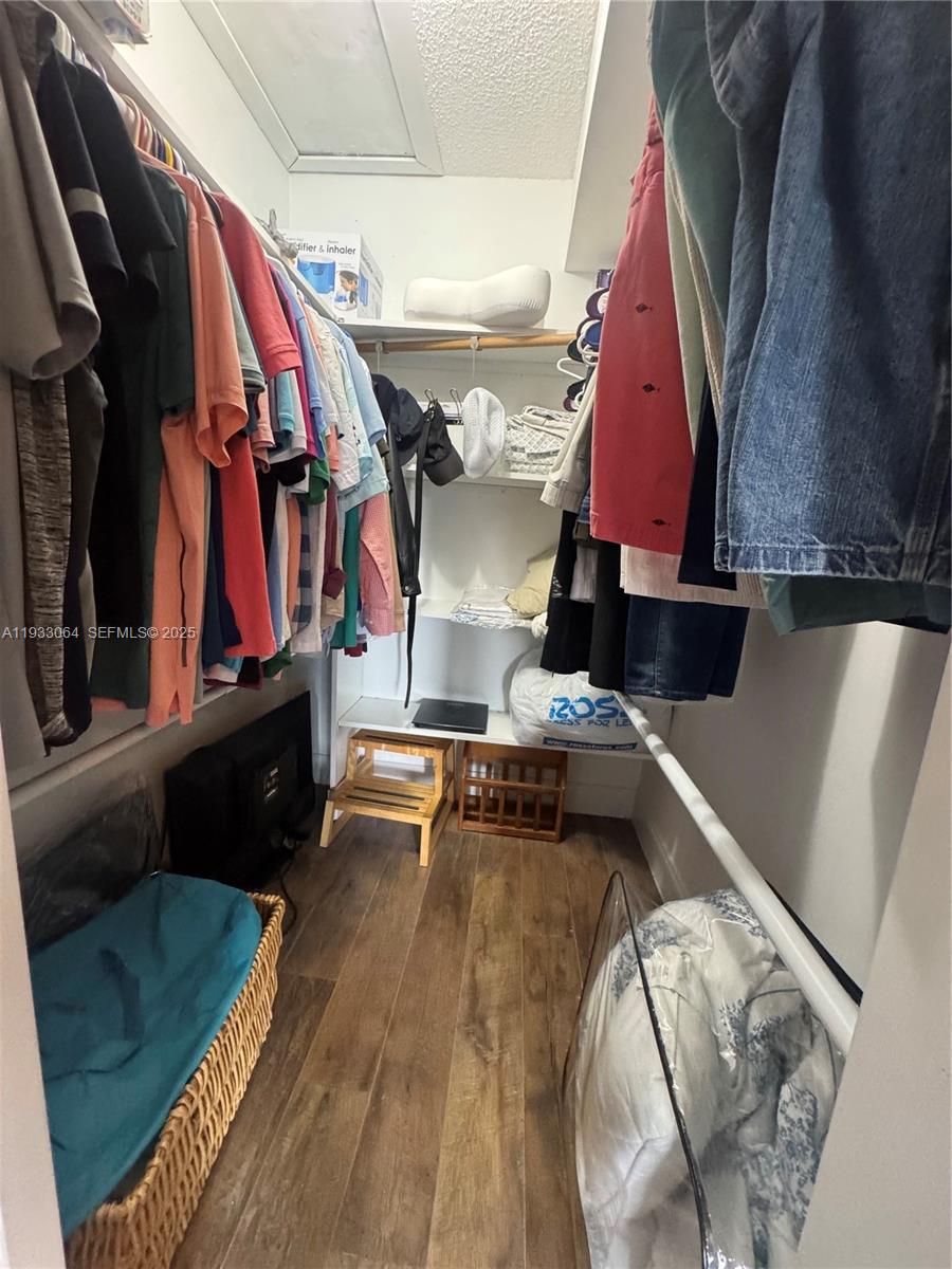 SUNRISE LAKES 100 CONDO - Residential