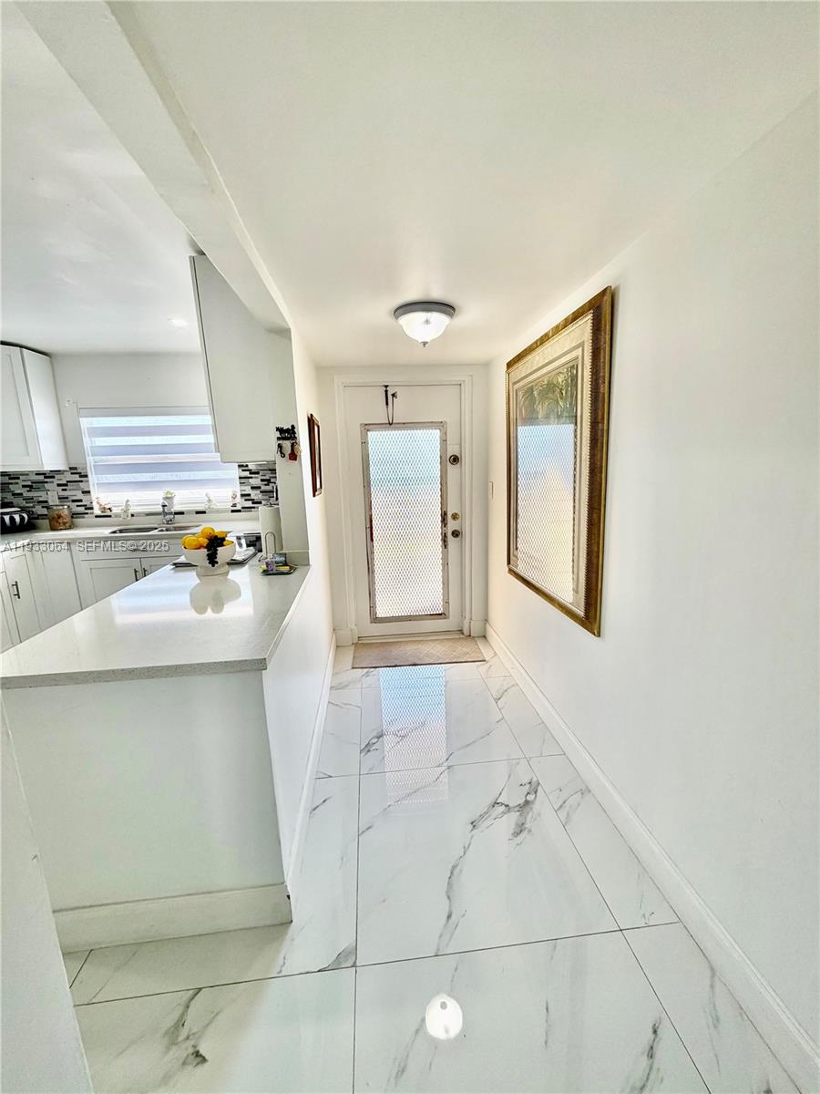 SUNRISE LAKES 100 CONDO - Residential