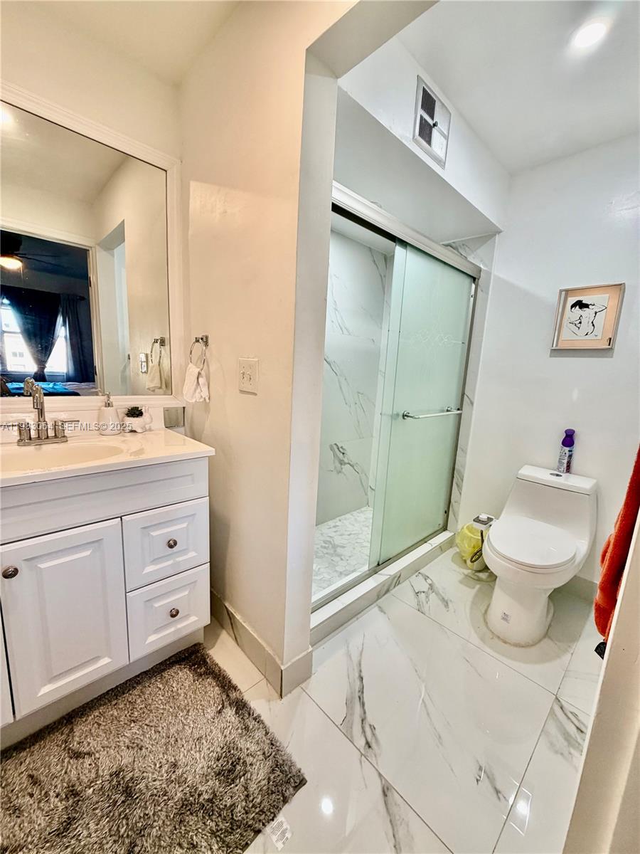 SUNRISE LAKES 100 CONDO - Residential