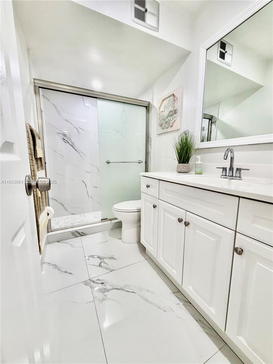 SUNRISE LAKES 100 CONDO - Residential