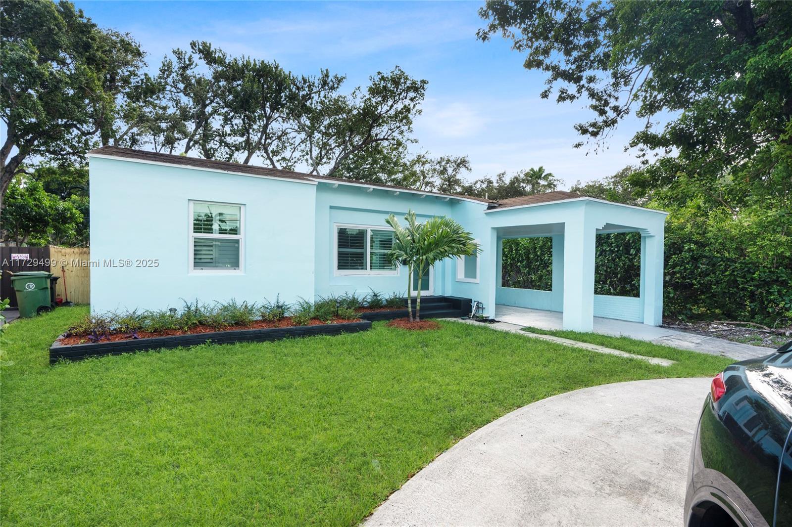 Rental Property at 516 Sw 12th St, Fort Lauderdale, Broward County, Florida - Bedrooms: 2 
Bathrooms: 1  - $3,100 MO.