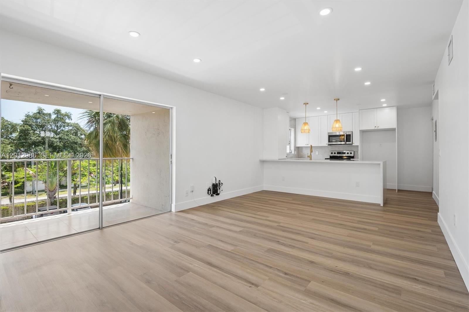 KINGS CREEK SO CONDO - Residential Lease