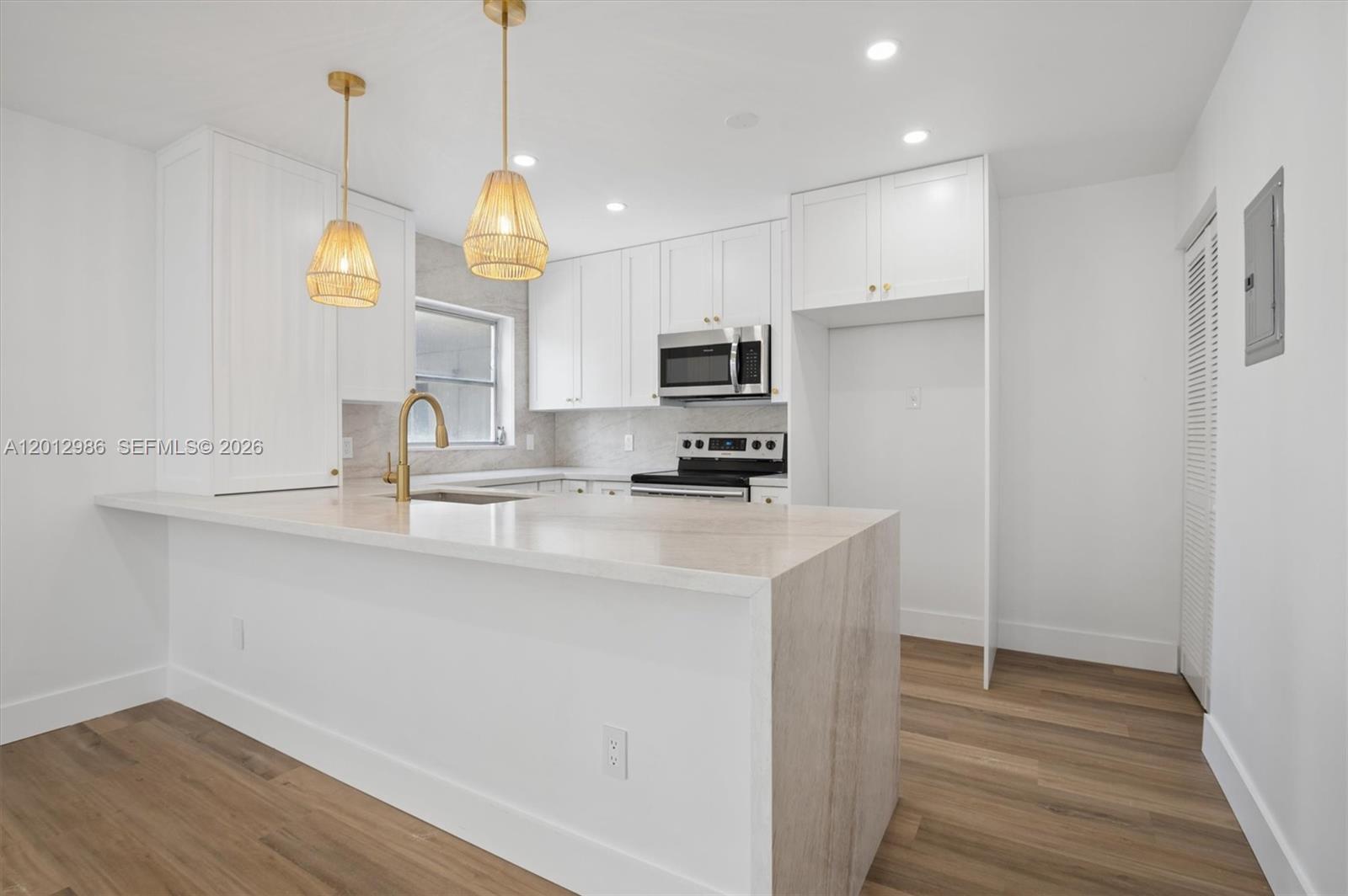 KINGS CREEK SO CONDO - Residential Lease