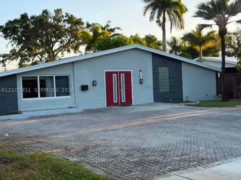Photo of 3161 Riverland Rd, Fort Lauderdale, FL 33312 (MLS # A12100931)