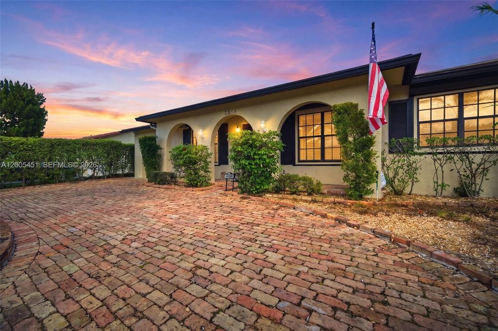 Photo of 2356 NW 111th Ave, Sunrise, FL 33322 (MLS # A12005451)