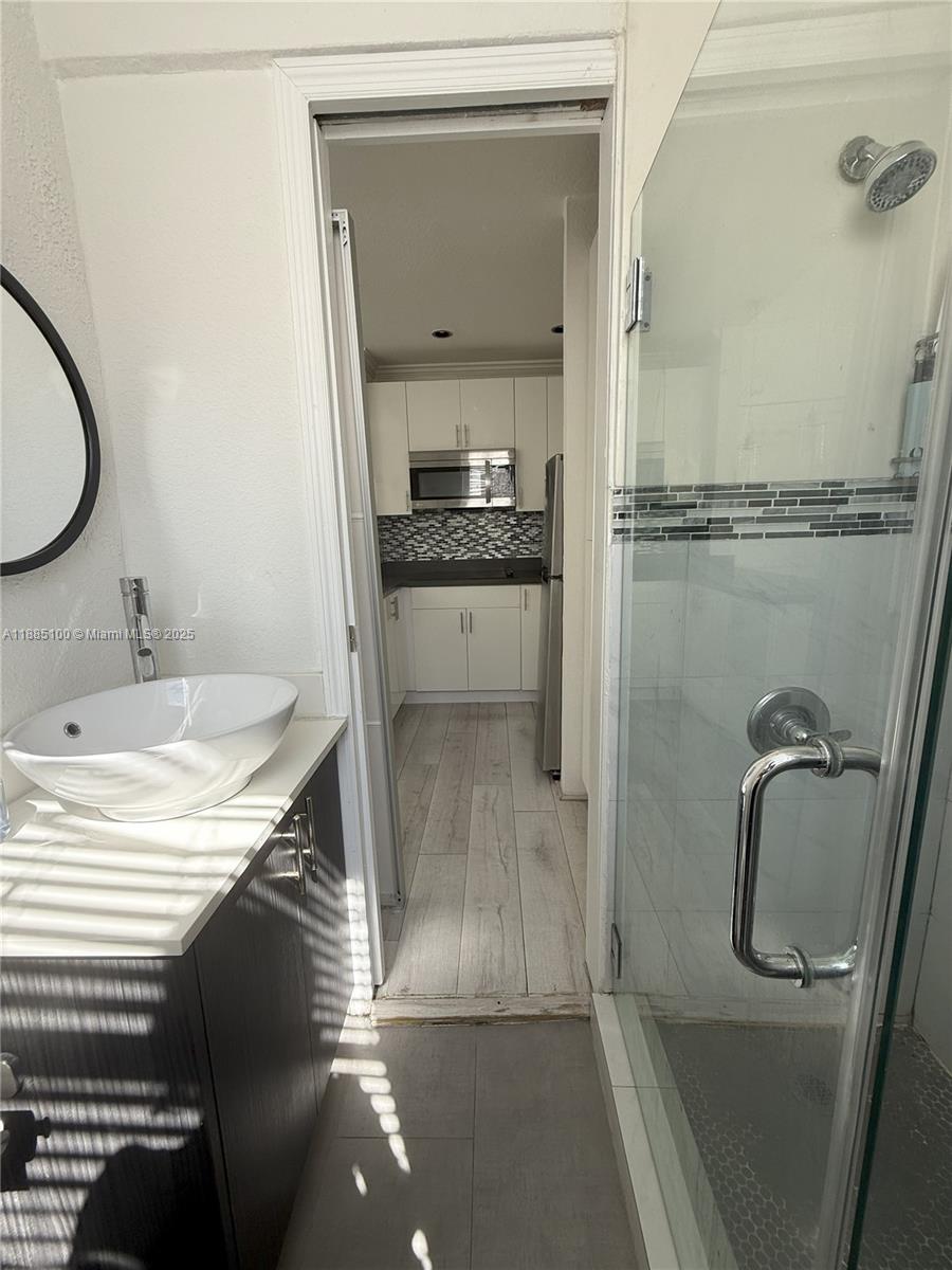 MENORES CONDO - Residential