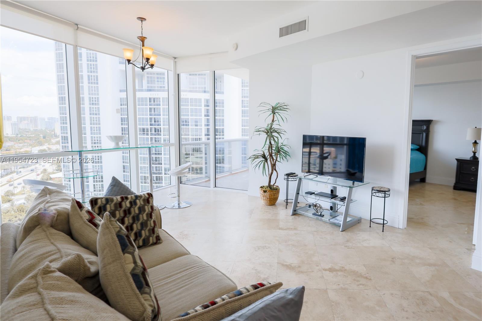 18101 Collins Ave 1703
