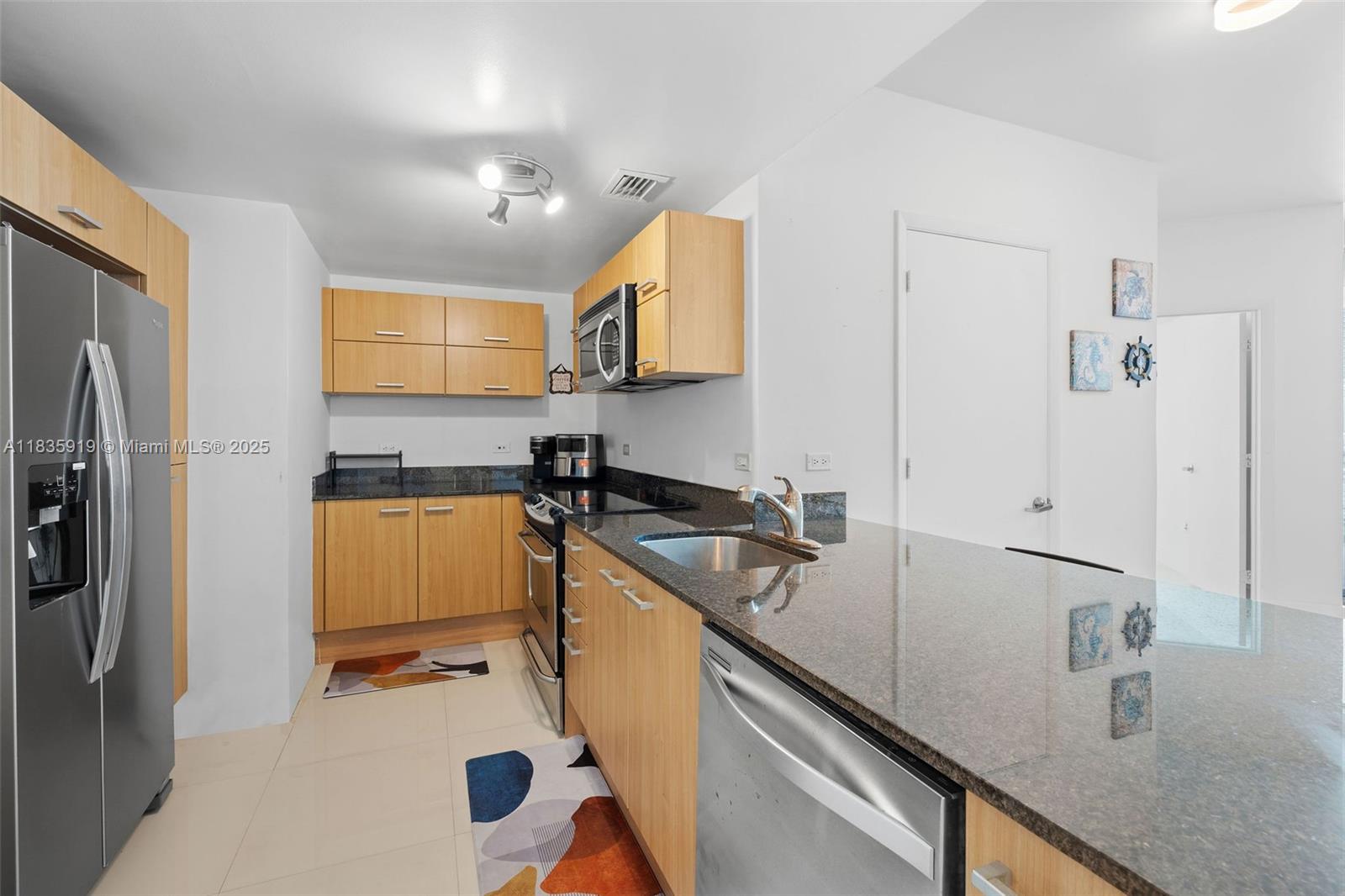350 S Miami Ave 1804