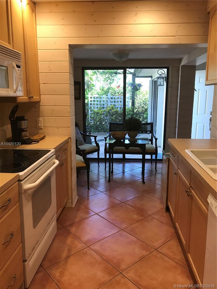 JEFFERSON CORNERS @ HERIT - Residential Lease