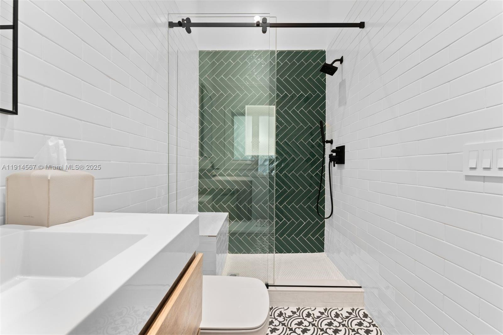 BAY HARBOR ISLAND - Residential