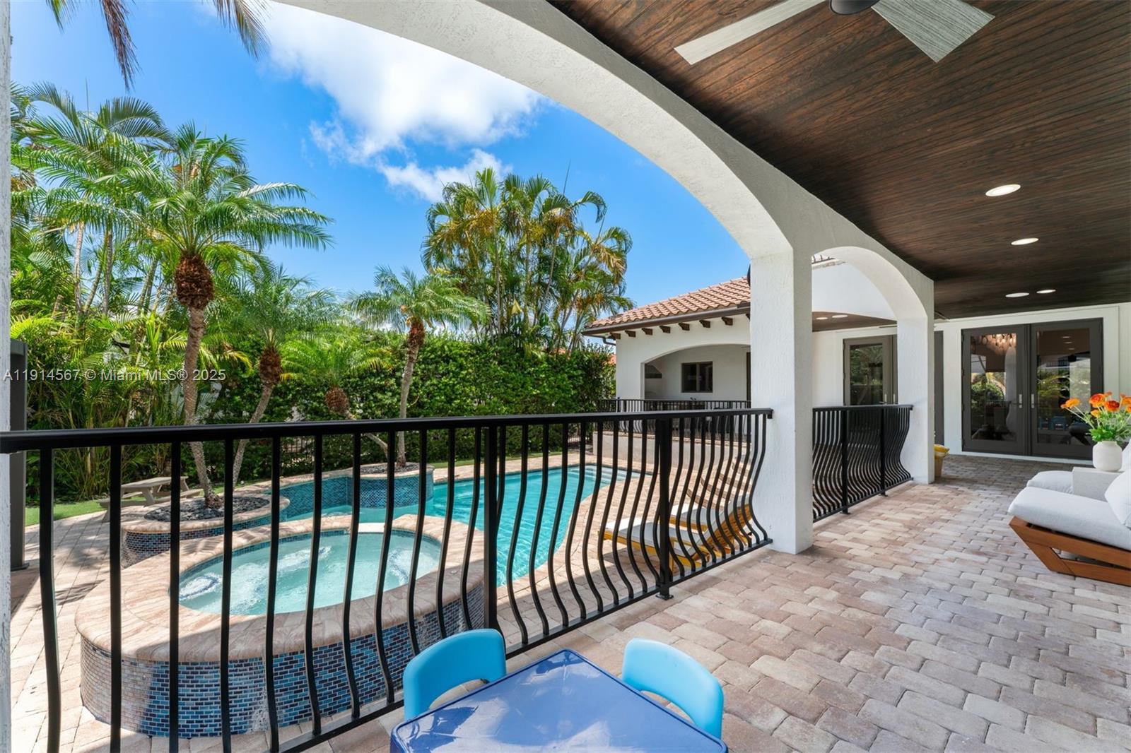 BAY HARBOR ISLAND - Residential