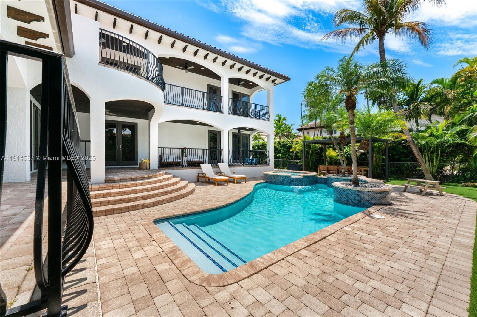 BAY HARBOR ISLAND - Residential