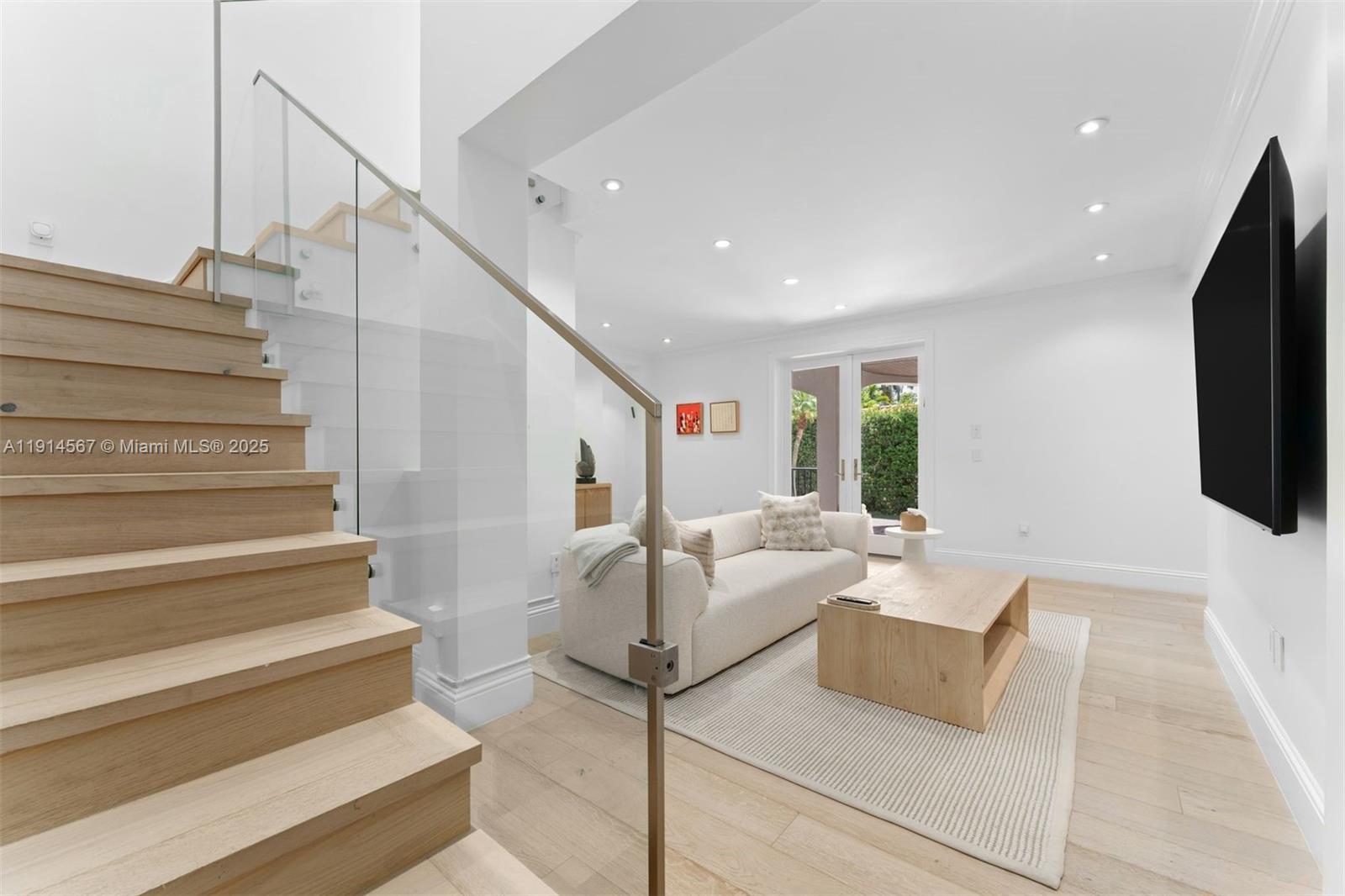 BAY HARBOR ISLAND - Residential