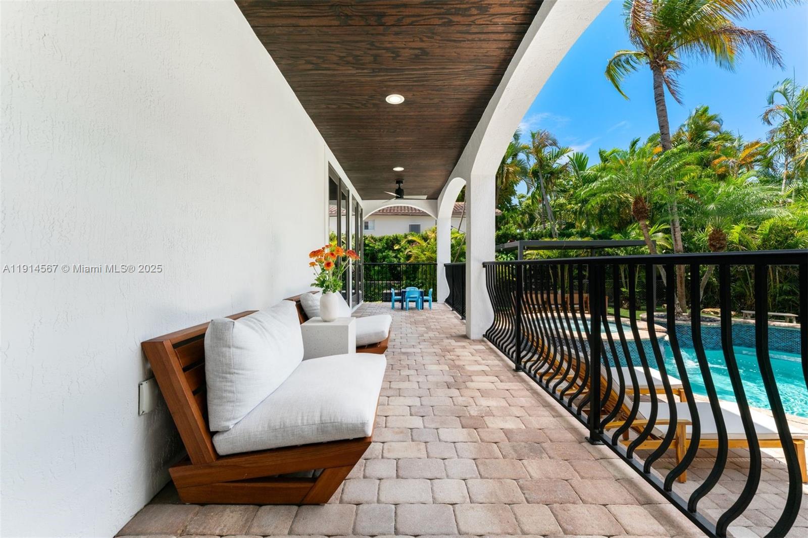 BAY HARBOR ISLAND - Residential