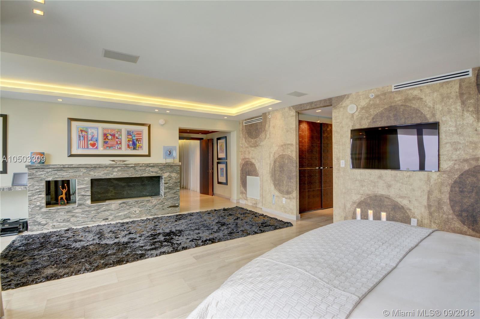 TRUMP ROYALE CONDO - Residential