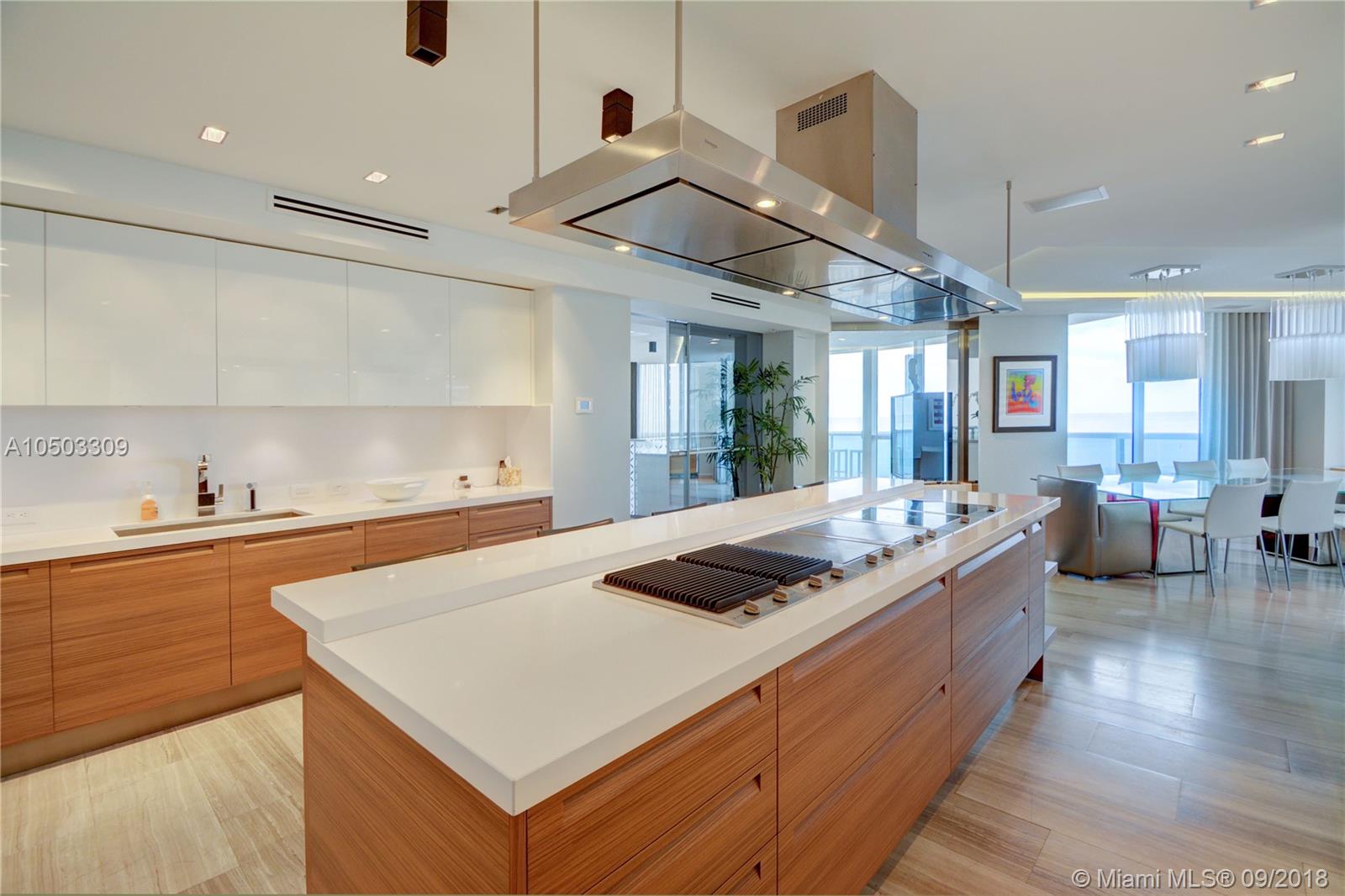 TRUMP ROYALE CONDO - Residential
