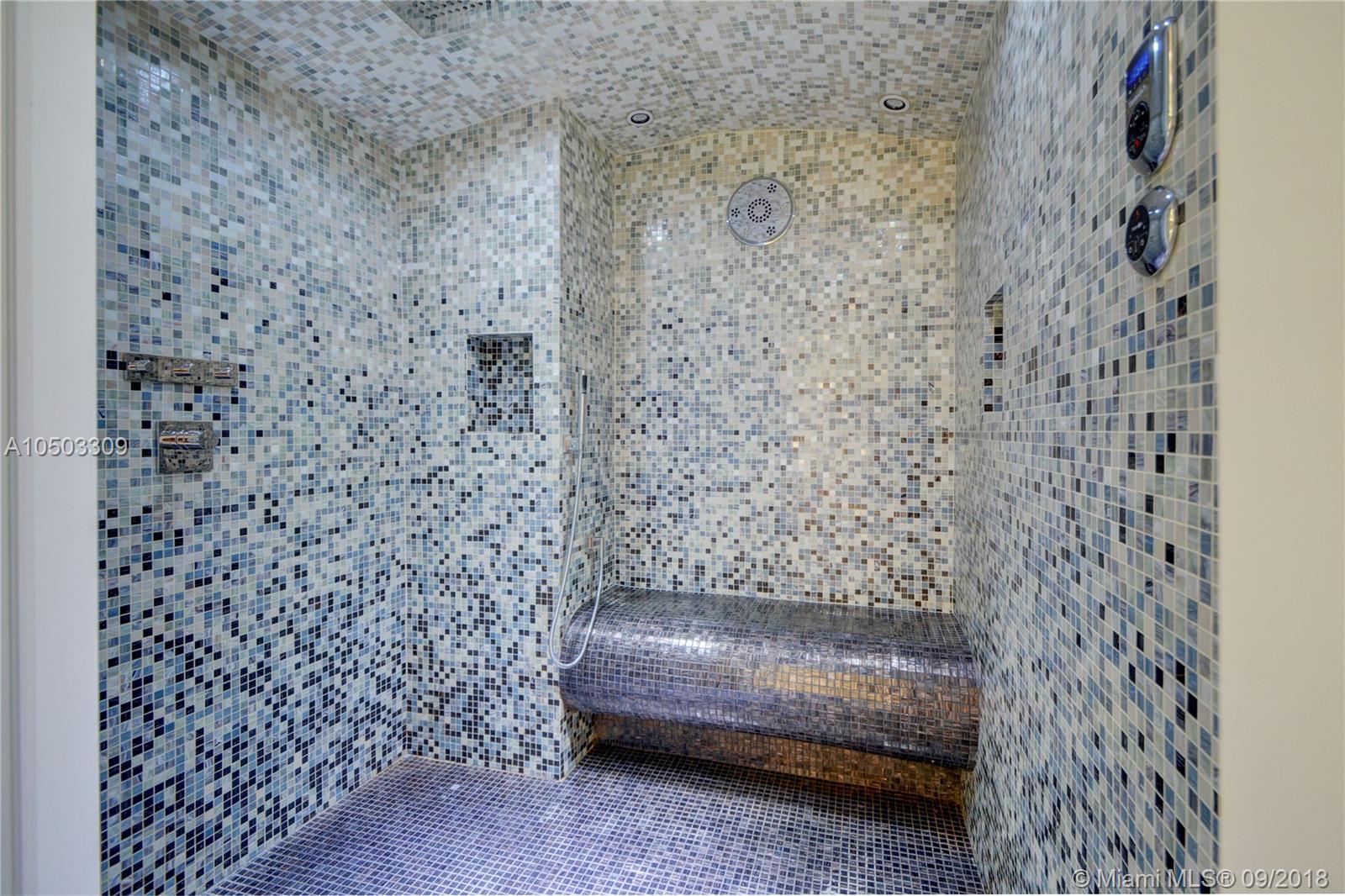 TRUMP ROYALE CONDO - Residential