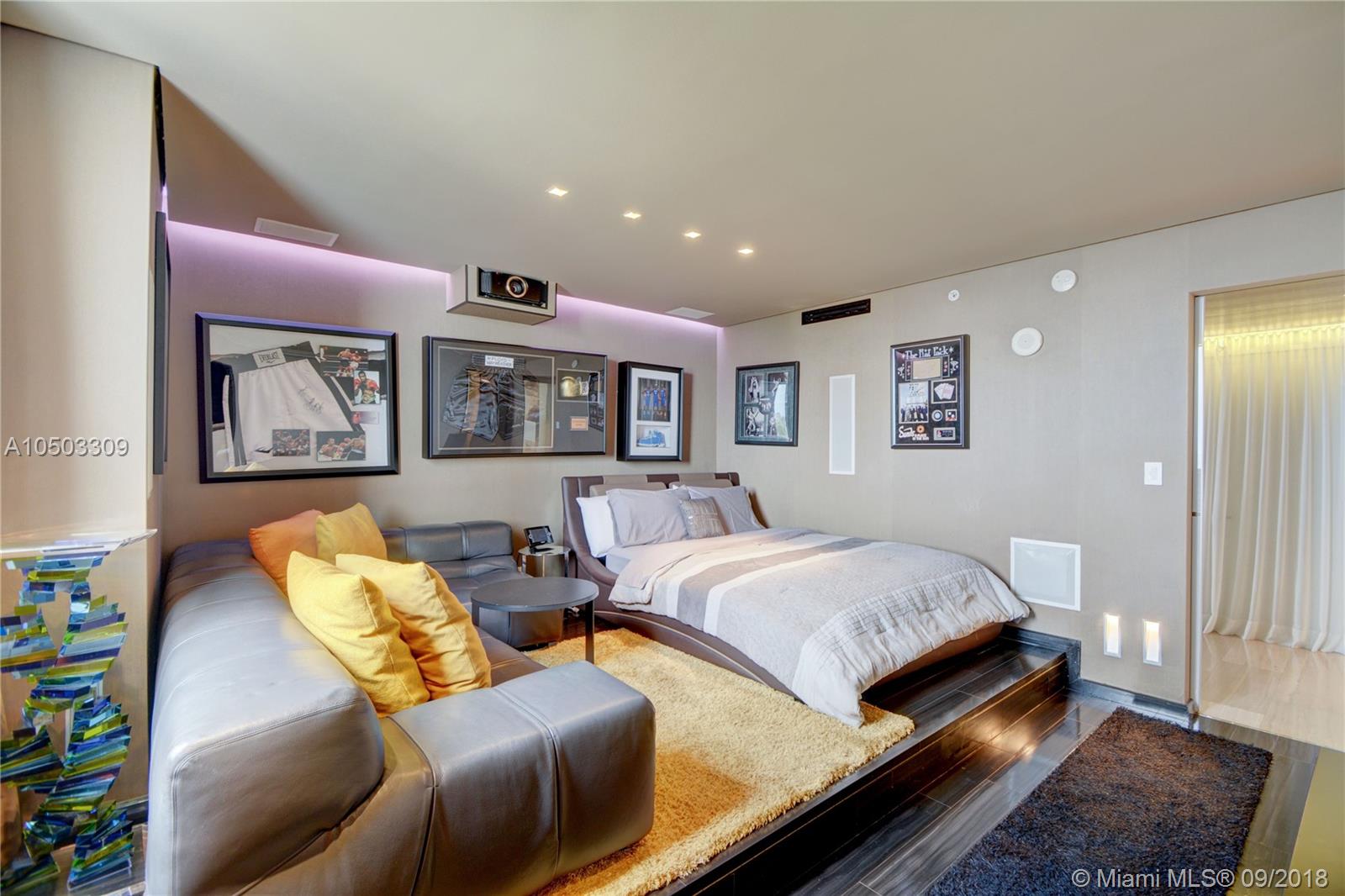 TRUMP ROYALE CONDO - Residential