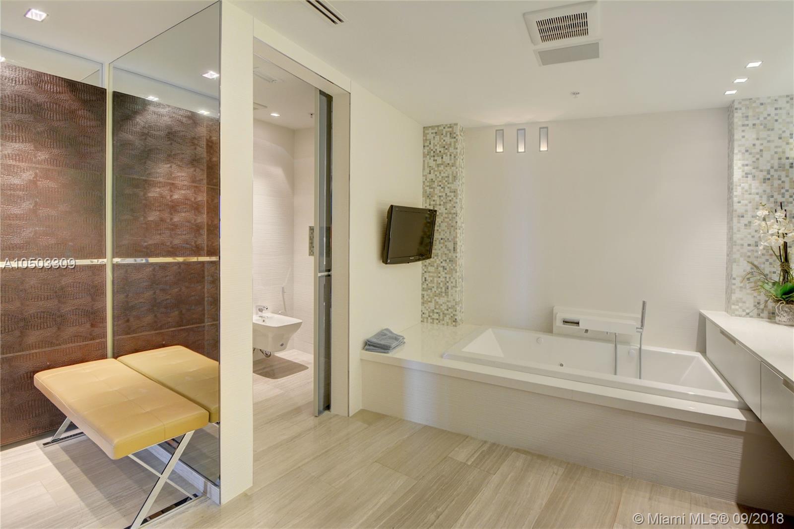 TRUMP ROYALE CONDO - Residential