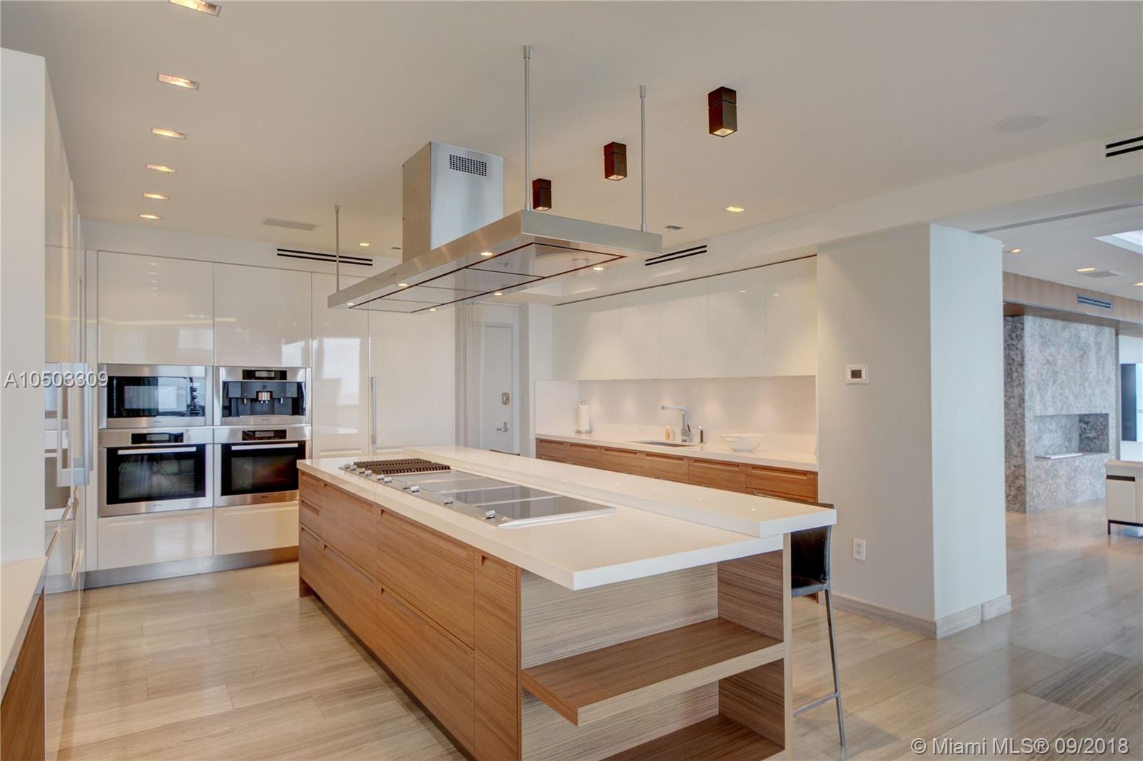 TRUMP ROYALE CONDO - Residential