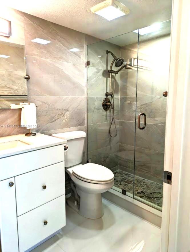 HOLLYBROOK GOLF AND - Residential