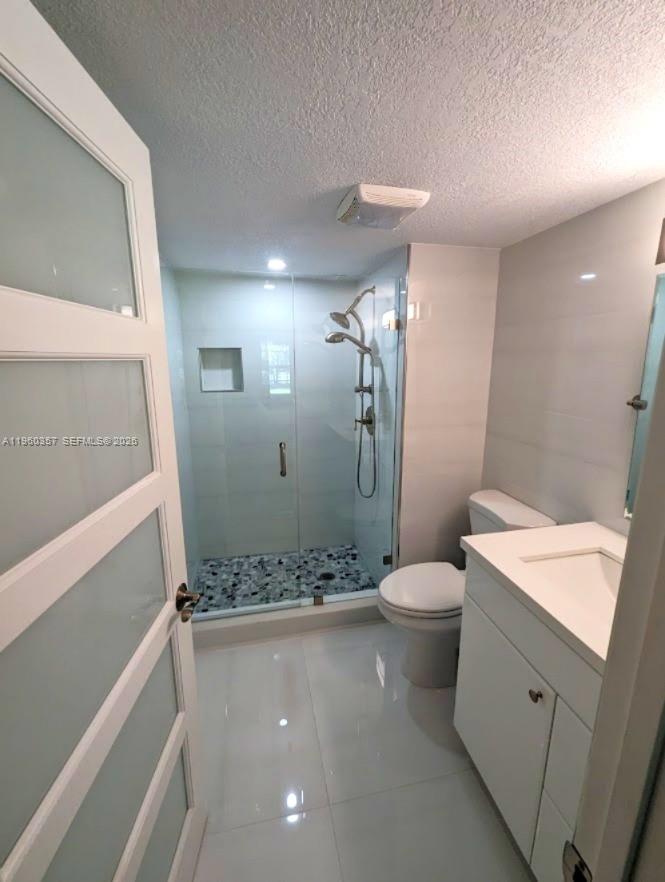 HOLLYBROOK GOLF AND - Residential