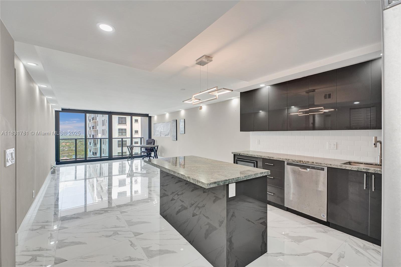 2301 S Ocean Dr 2306