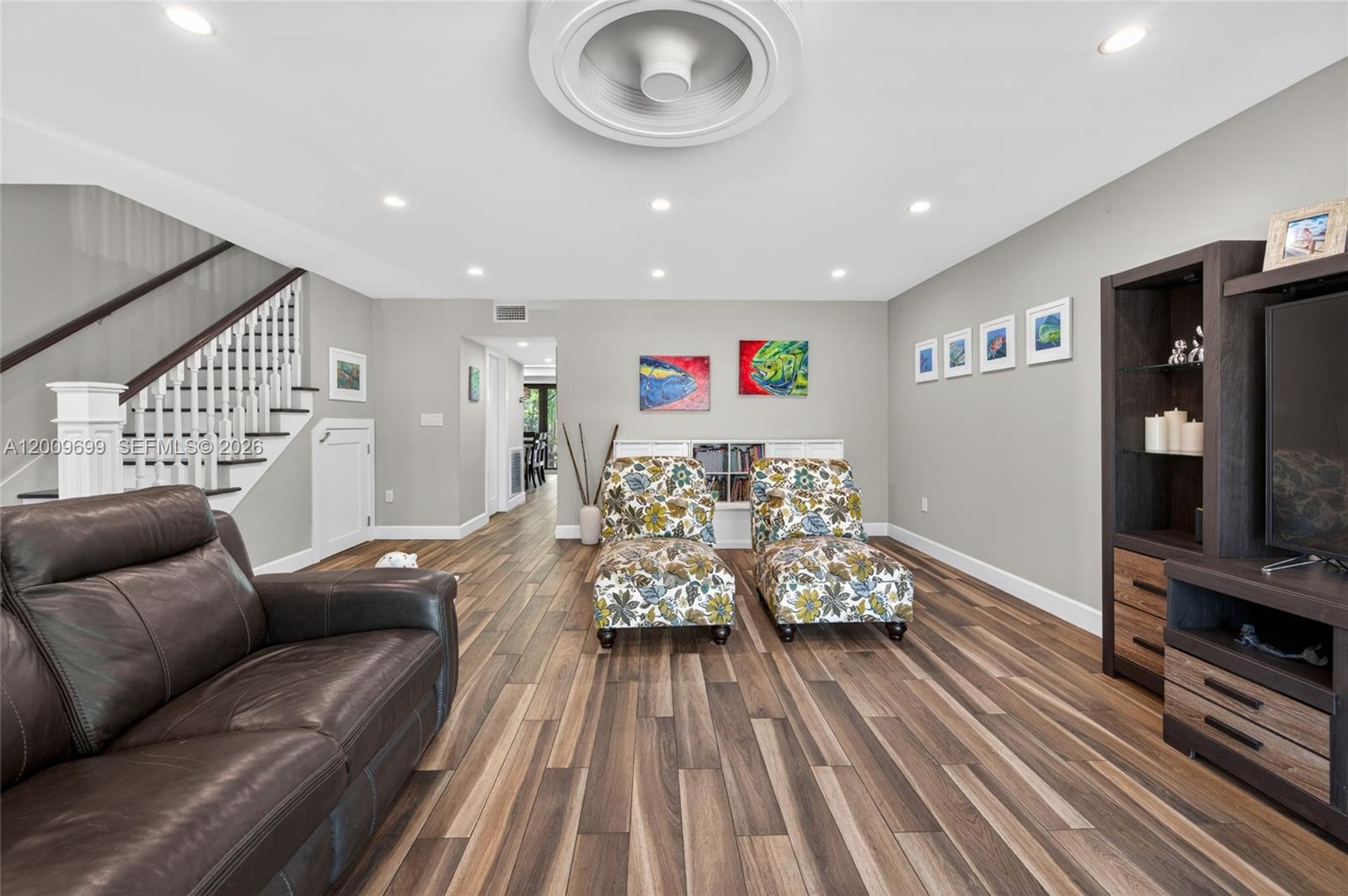 EASTERN SHORES - Residential