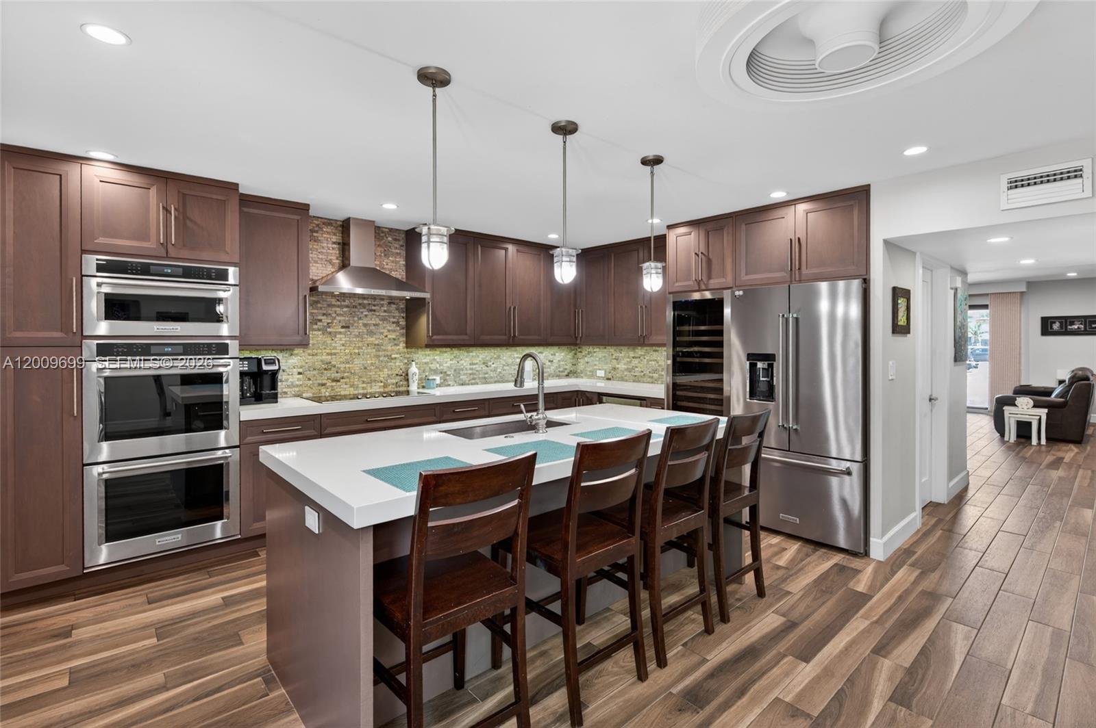 EASTERN SHORES - Residential