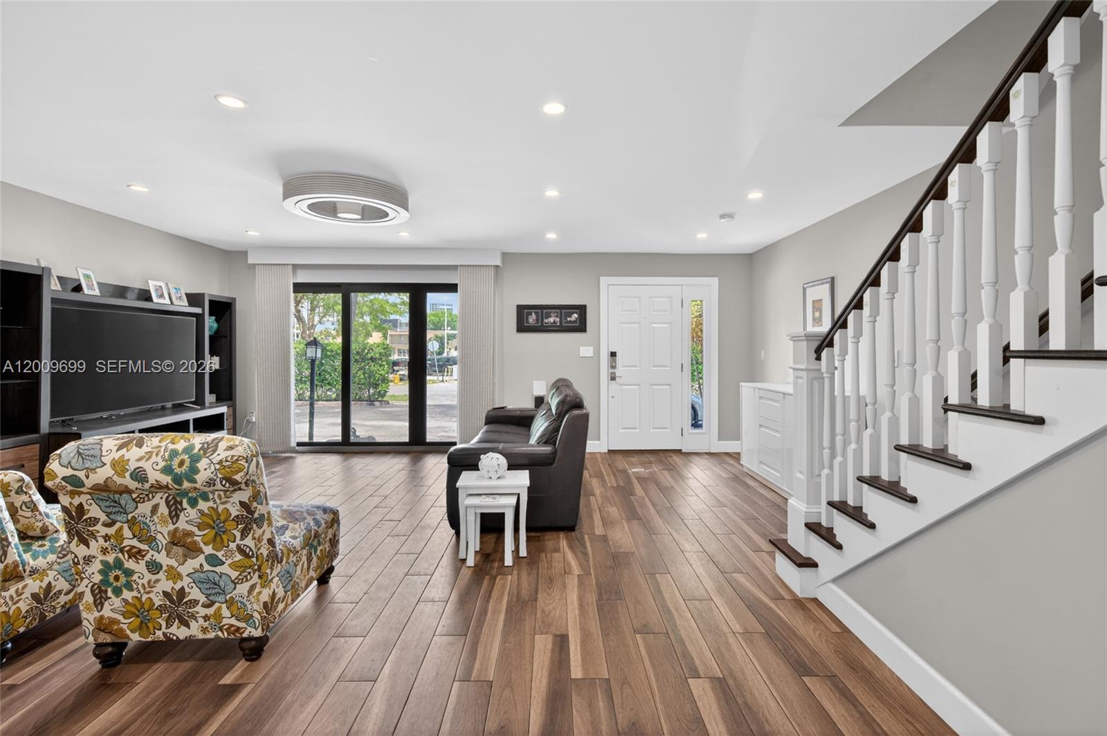 EASTERN SHORES - Residential