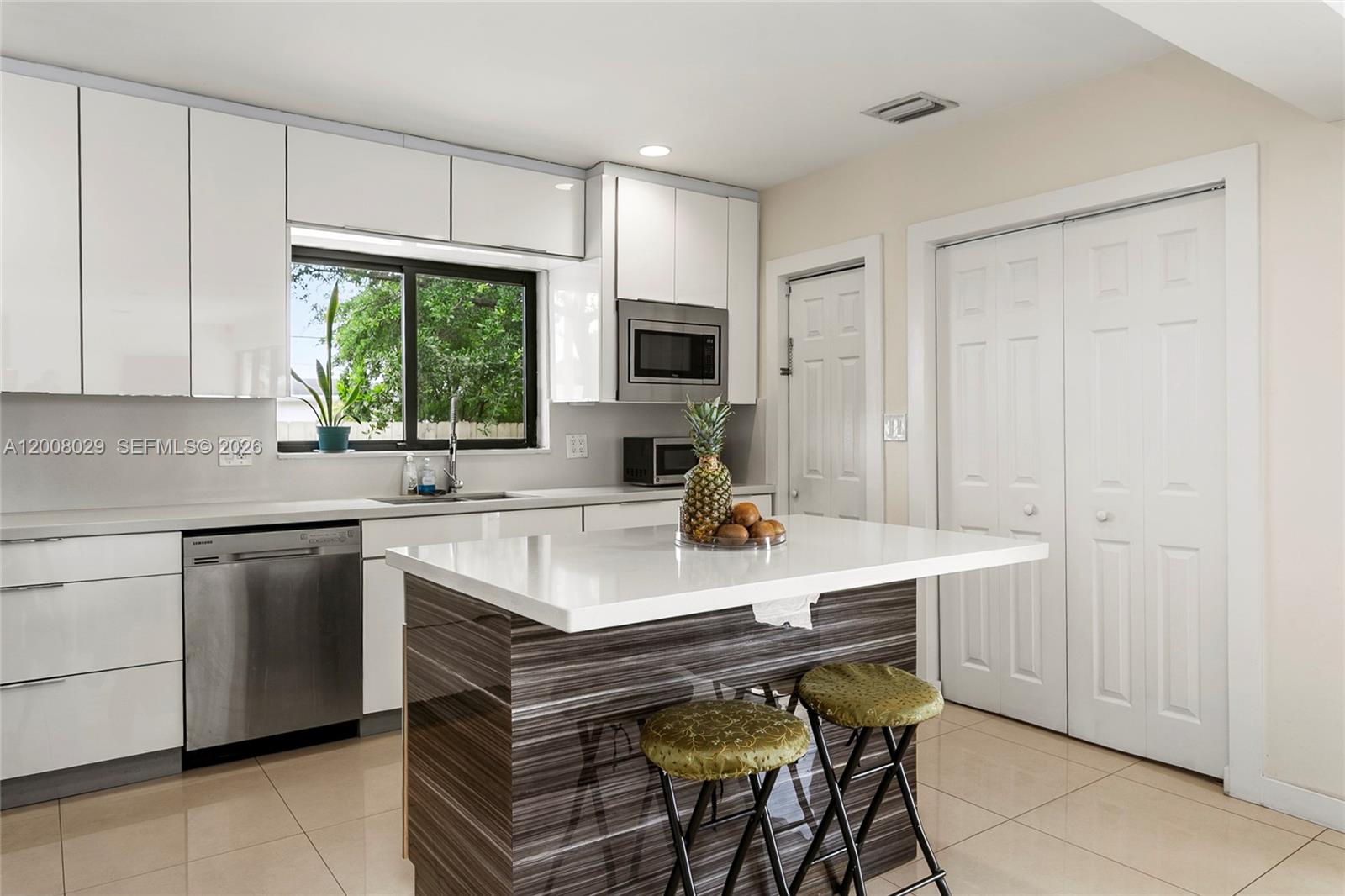 PALM SPRINGS SUB SEC A 4T - Residential