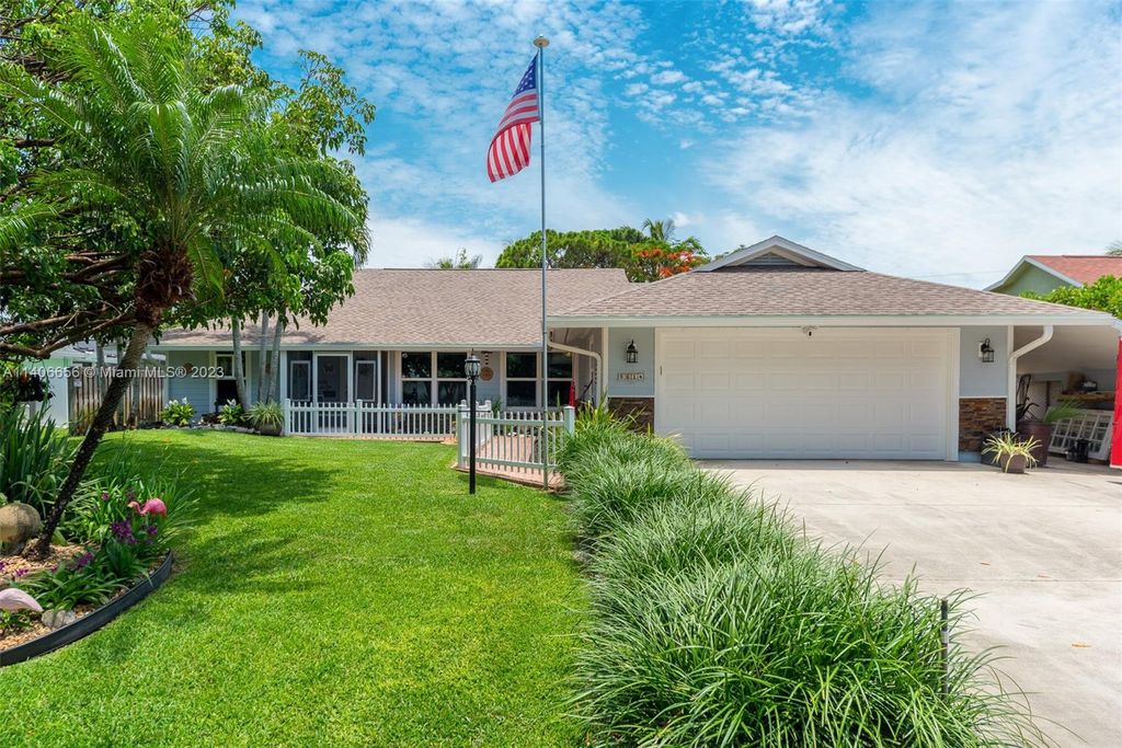 Photo of 6614 SE Sylvan Place, Hobe Sound, FL 33455 (MLS # A11406656)