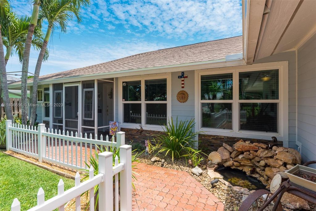 Photo of 6614 SE Sylvan Place, Hobe Sound, FL 33455 (MLS # A11406656)