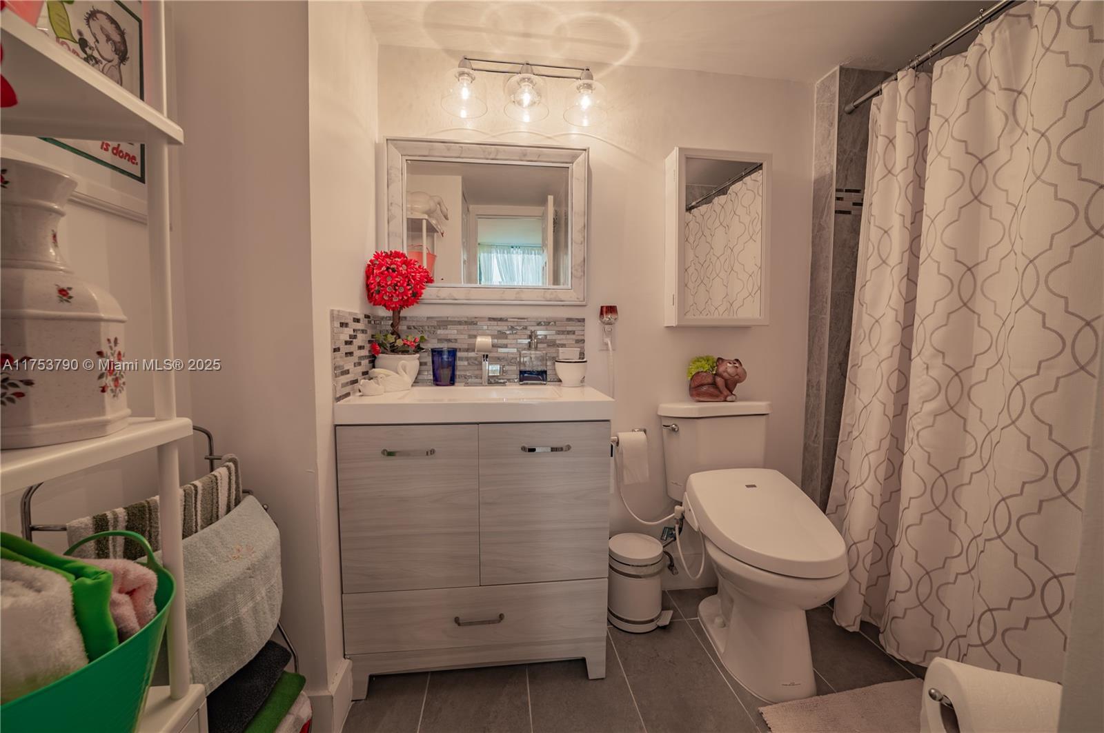 AVENTURA ELDORADO CONDO - Residential
