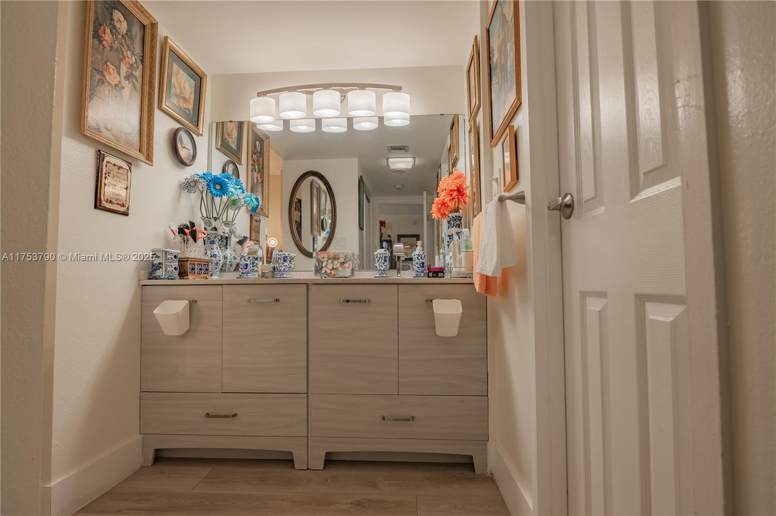 AVENTURA ELDORADO CONDO - Residential