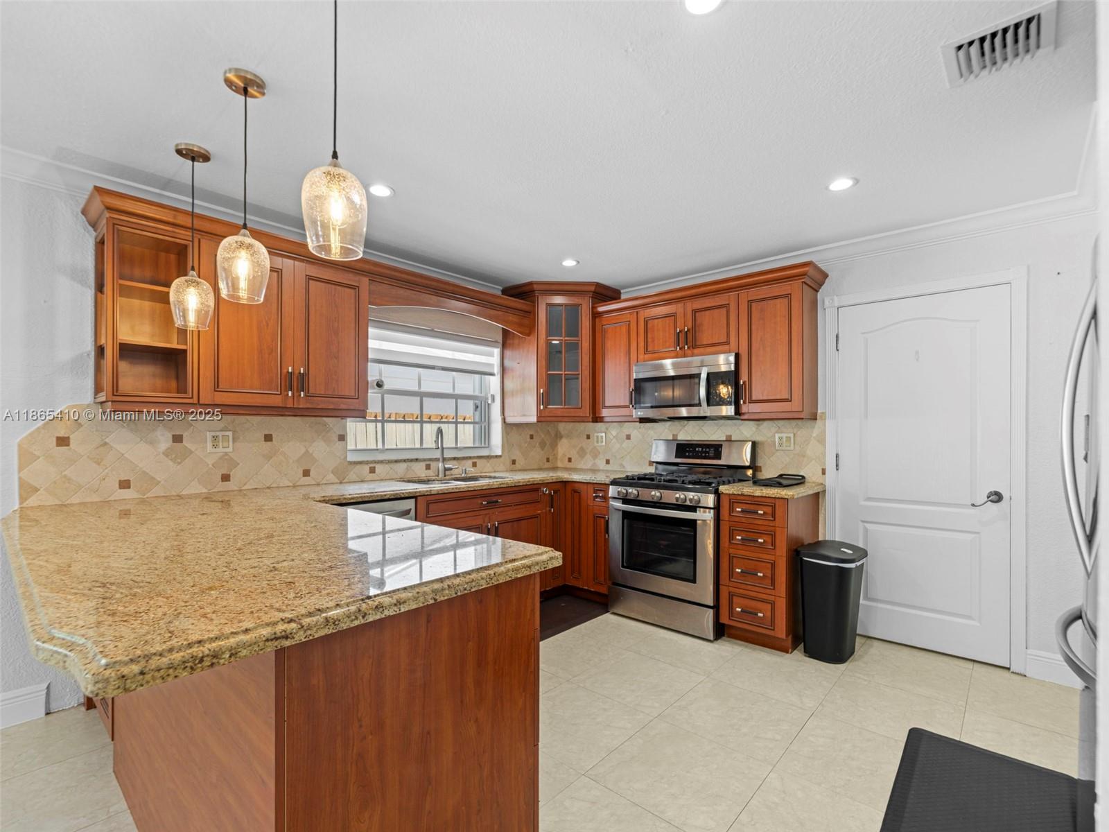 WINSTON PARK UNIT 6 - Residential